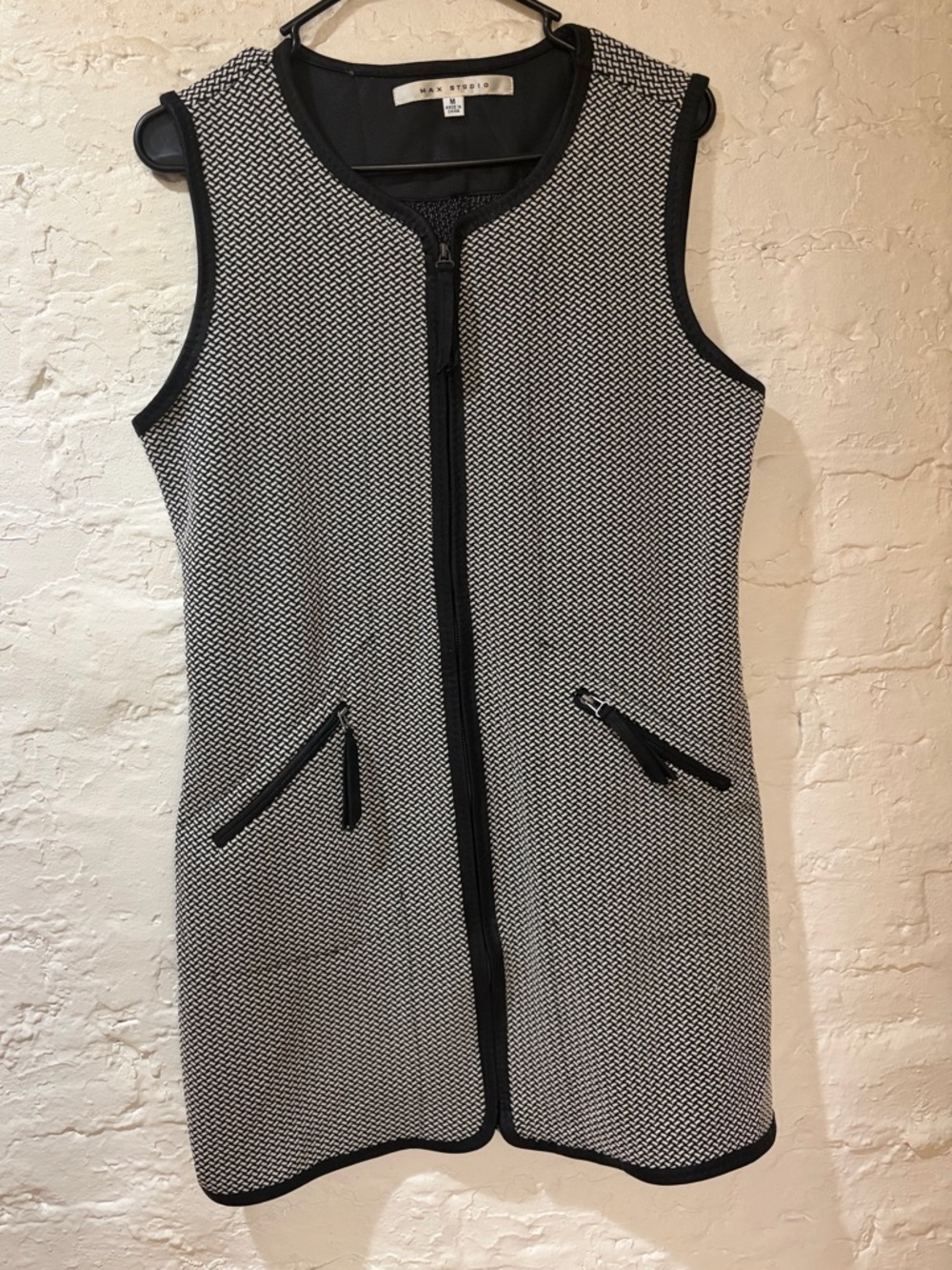 Max Studio Black and White Knit Zip-Vest Front Sheath Dress Medium